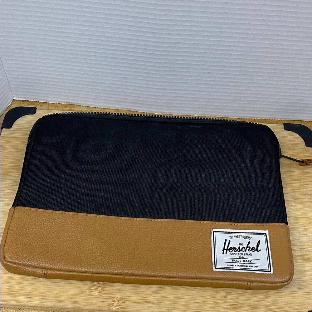 Herschel Laptop Case